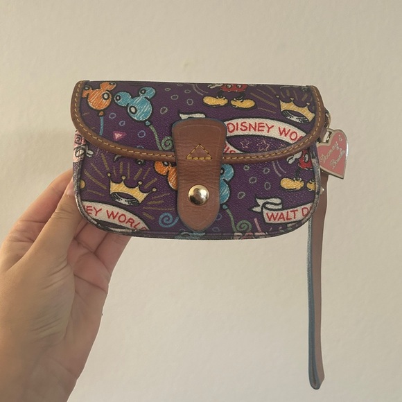 Dooney & Bourke Disney Parks Wristlet, RARE Purple Sketch Pattern - Picture 11 of 13